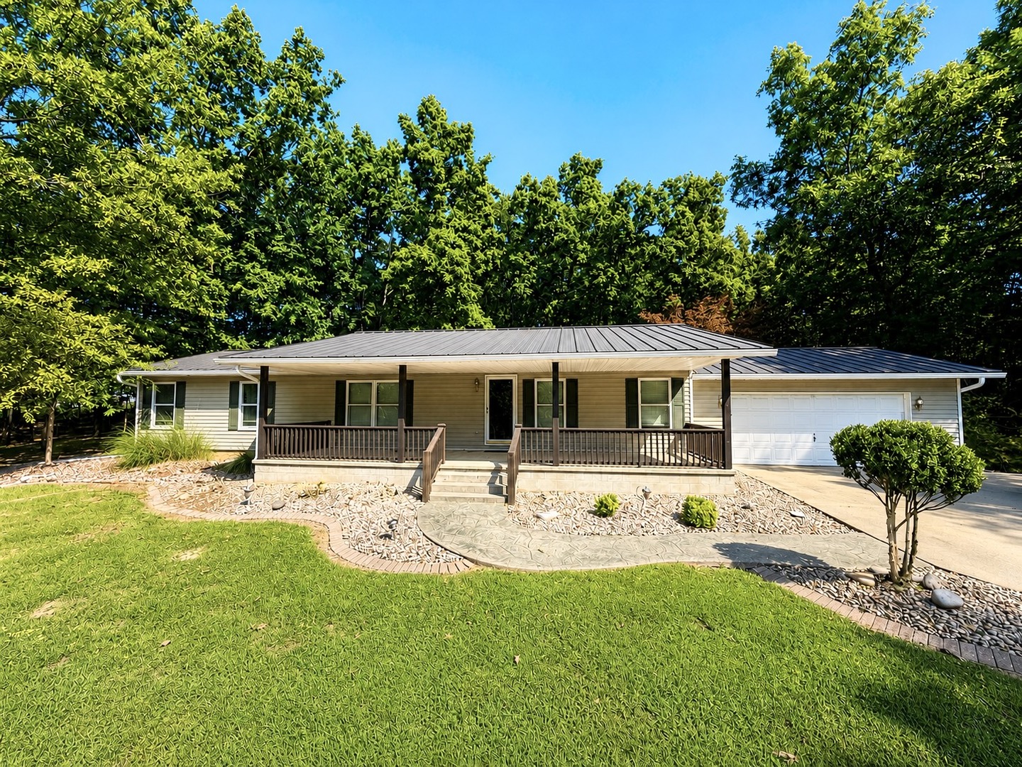4241 Sandy Branch Road Property Photo 1