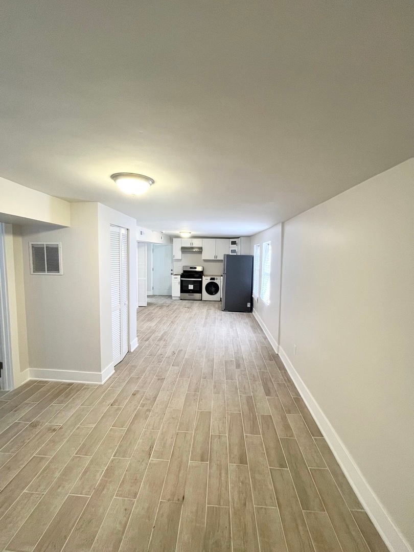 2633 S Christiana Avenue Ch1 Property Photo 2