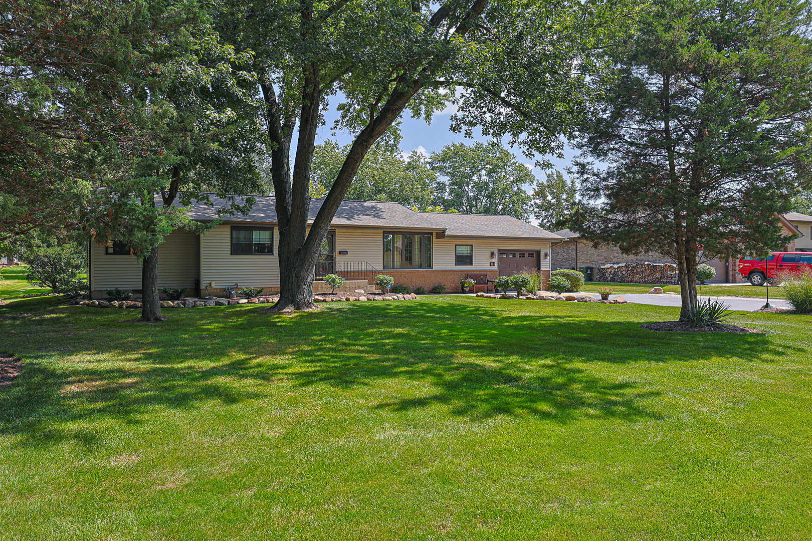 824 Ogden Road Property Photo 1