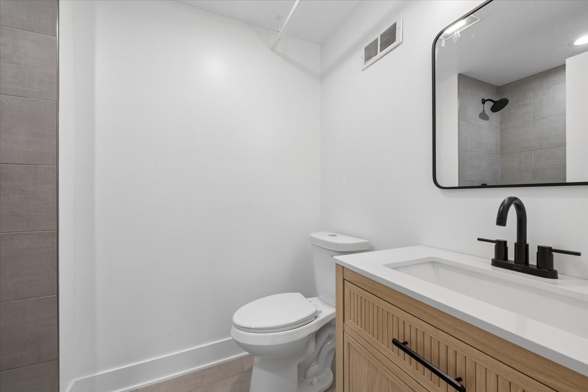 2601 N California Avenue 4 Property Photo 10