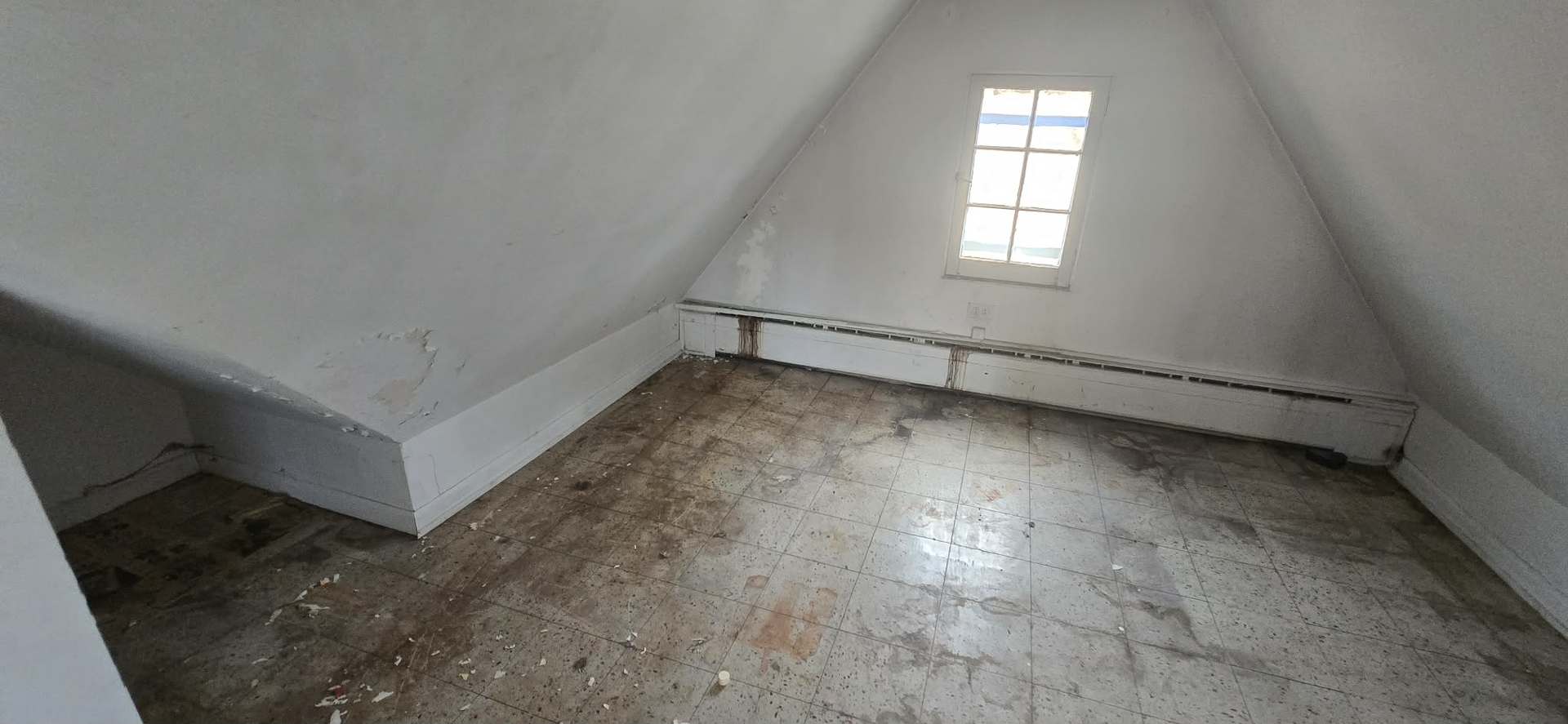 8118 N Ozark Avenue Property Photo 8