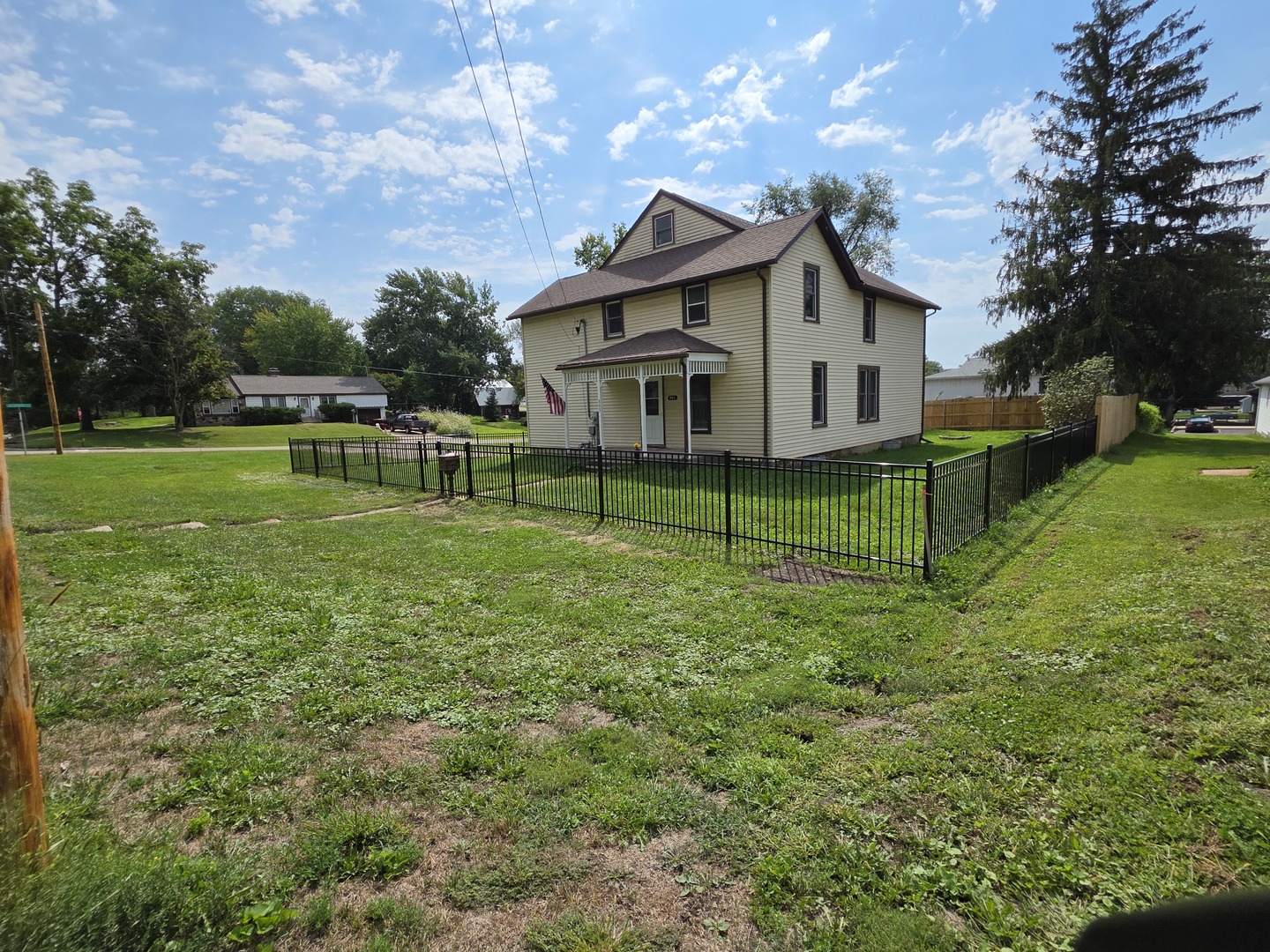 803 Monroe Street Property Photo 5