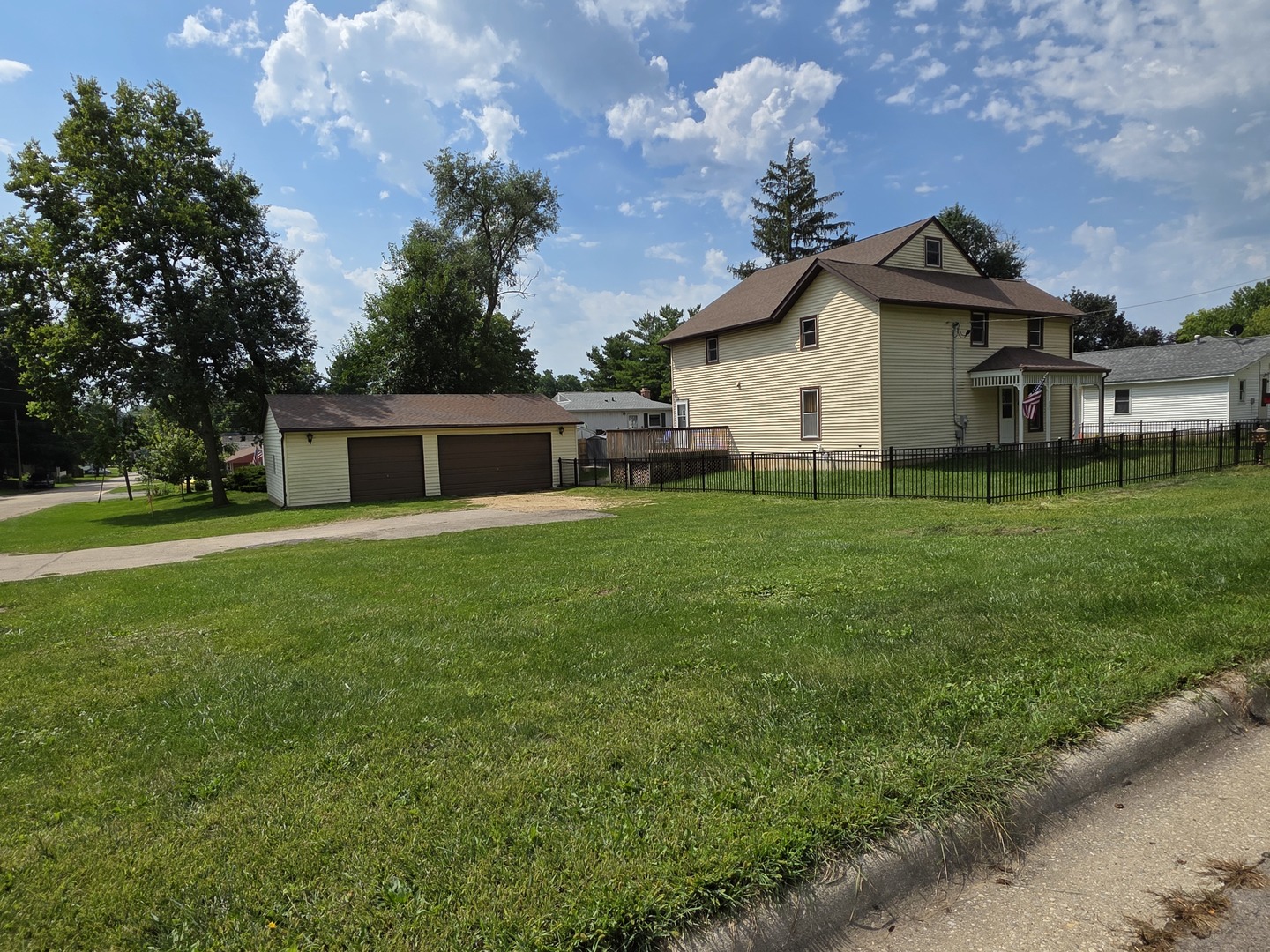 803 Monroe Street Property Photo 7