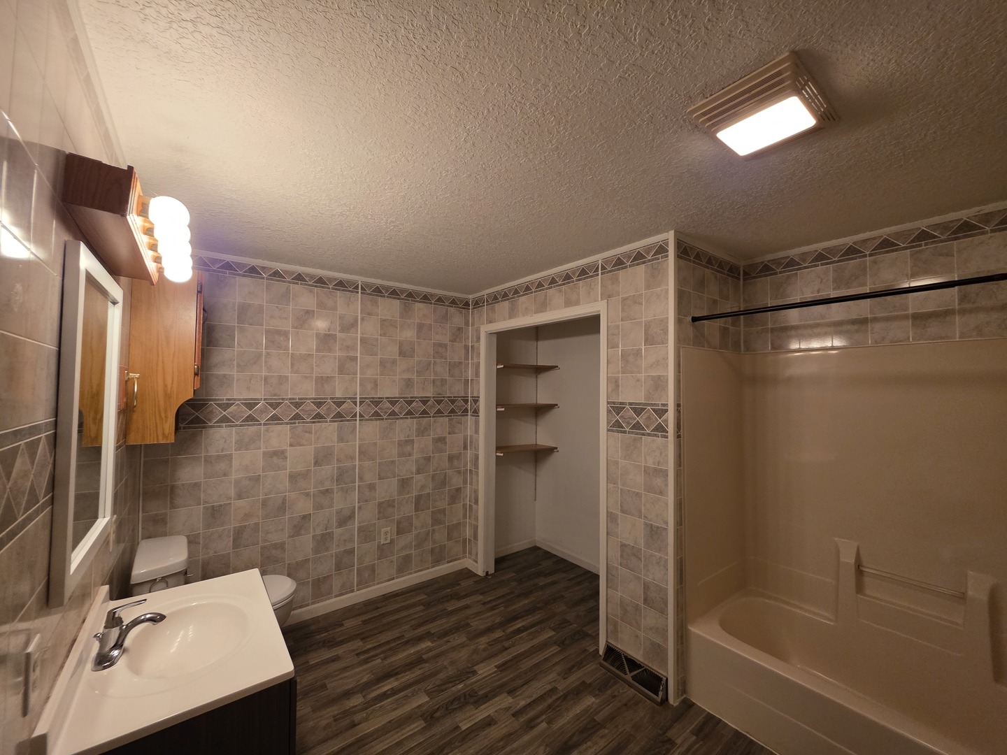 803 Monroe Street Property Photo 15