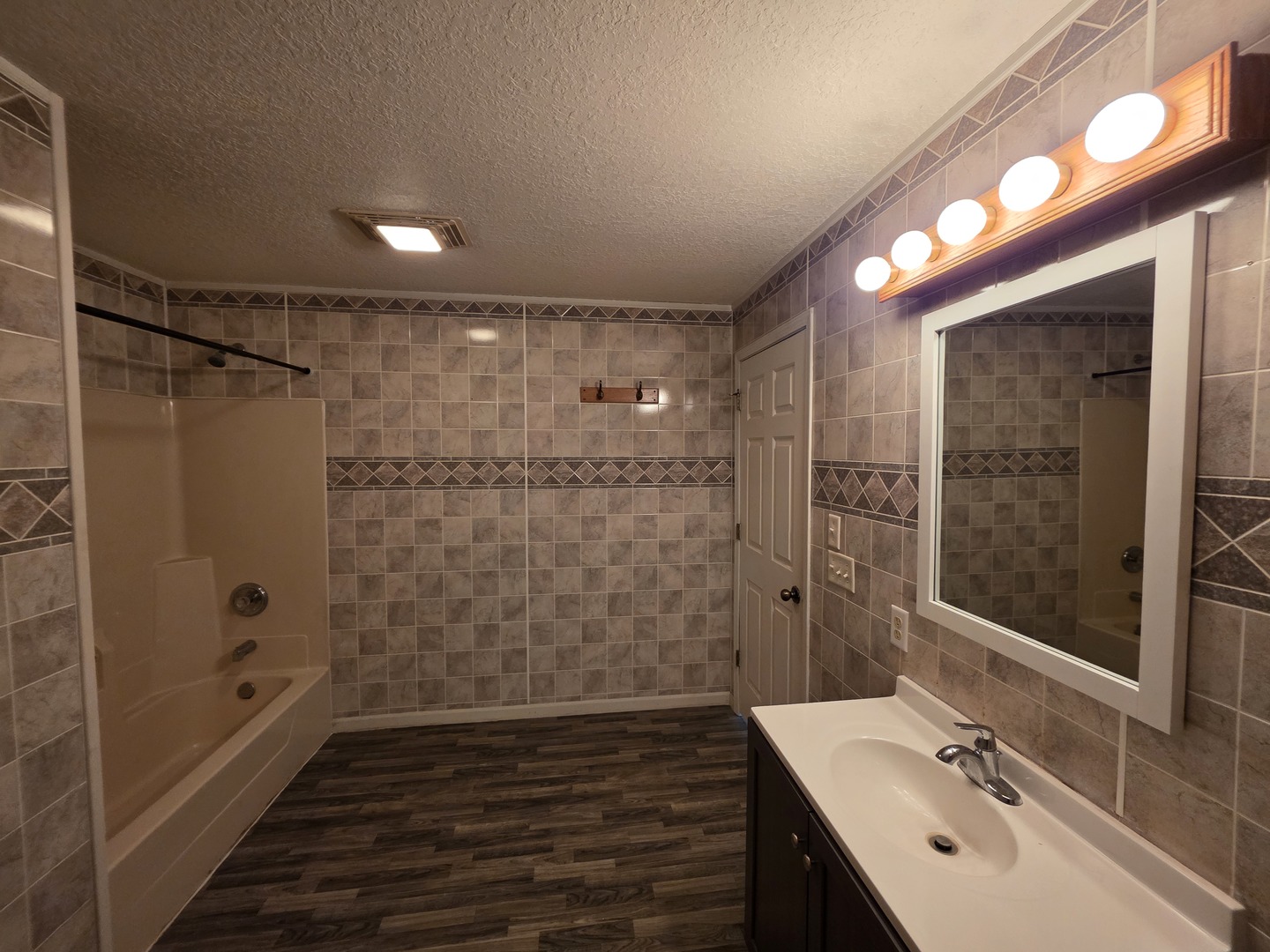 803 Monroe Street Property Photo 16