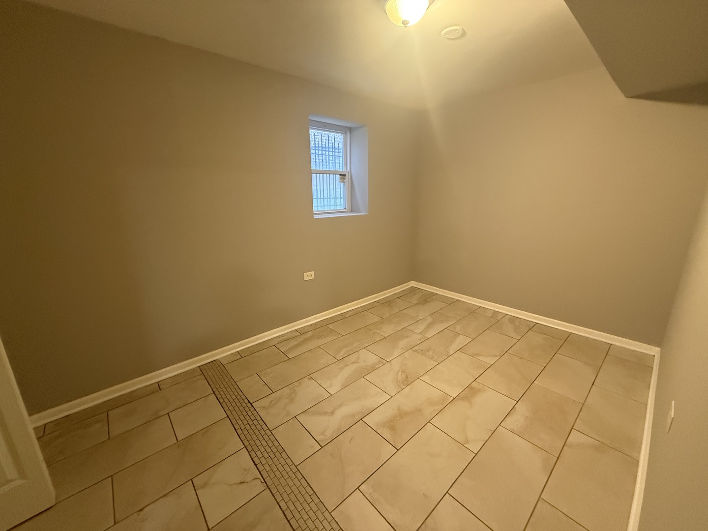 1315 S Komensky Avenue G Property Photo 10