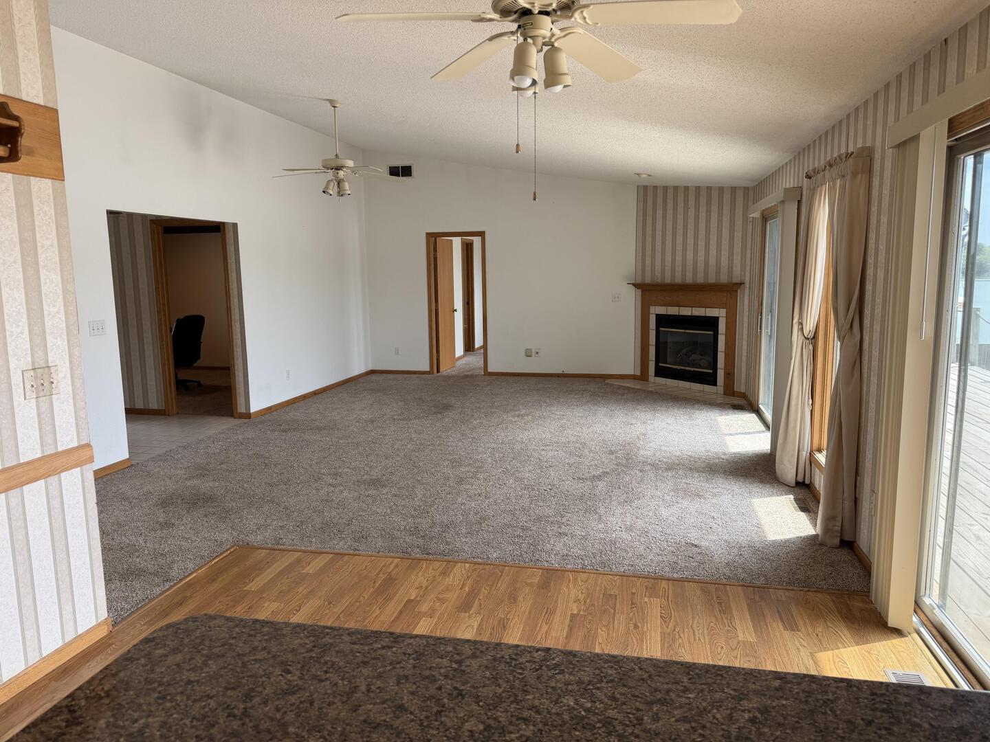 29 N Shoreline Drive Property Photo 2