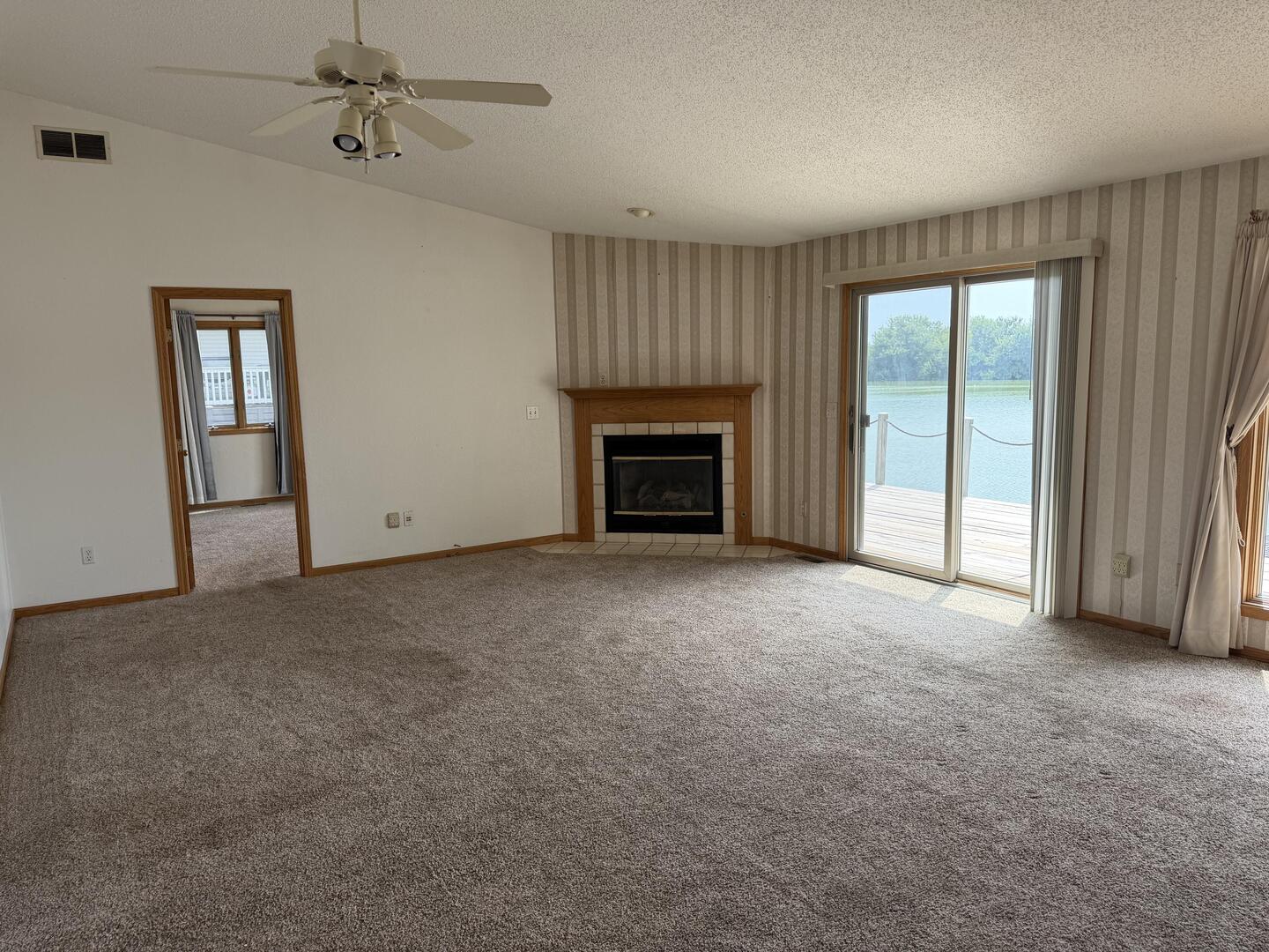 29 N Shoreline Drive Property Photo 3