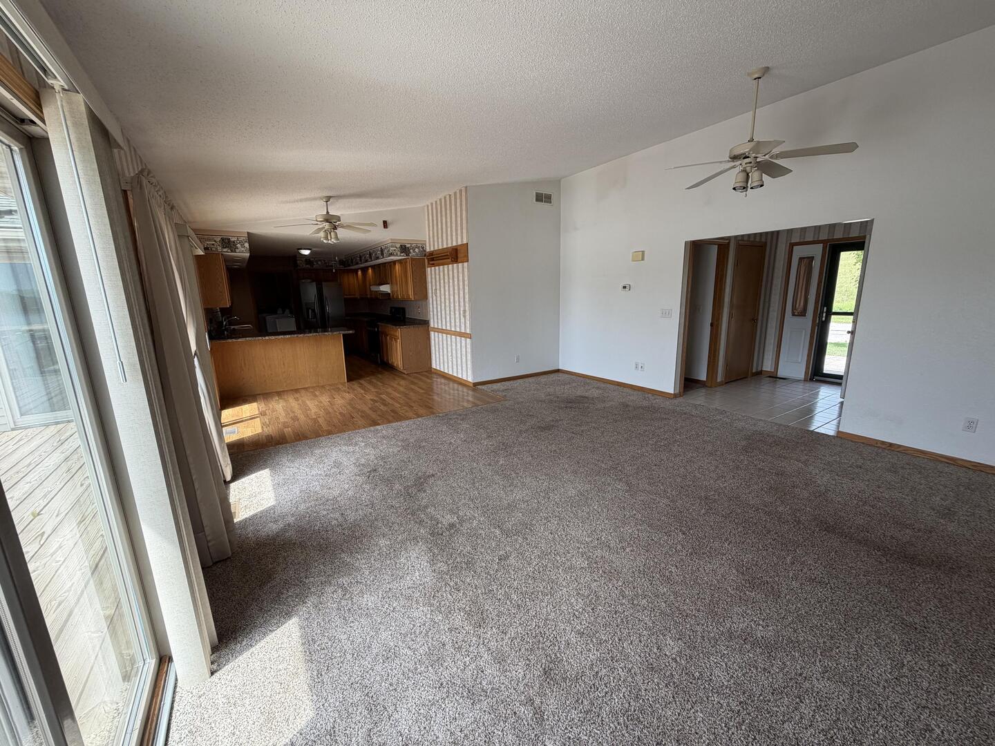 29 N Shoreline Drive Property Photo 5