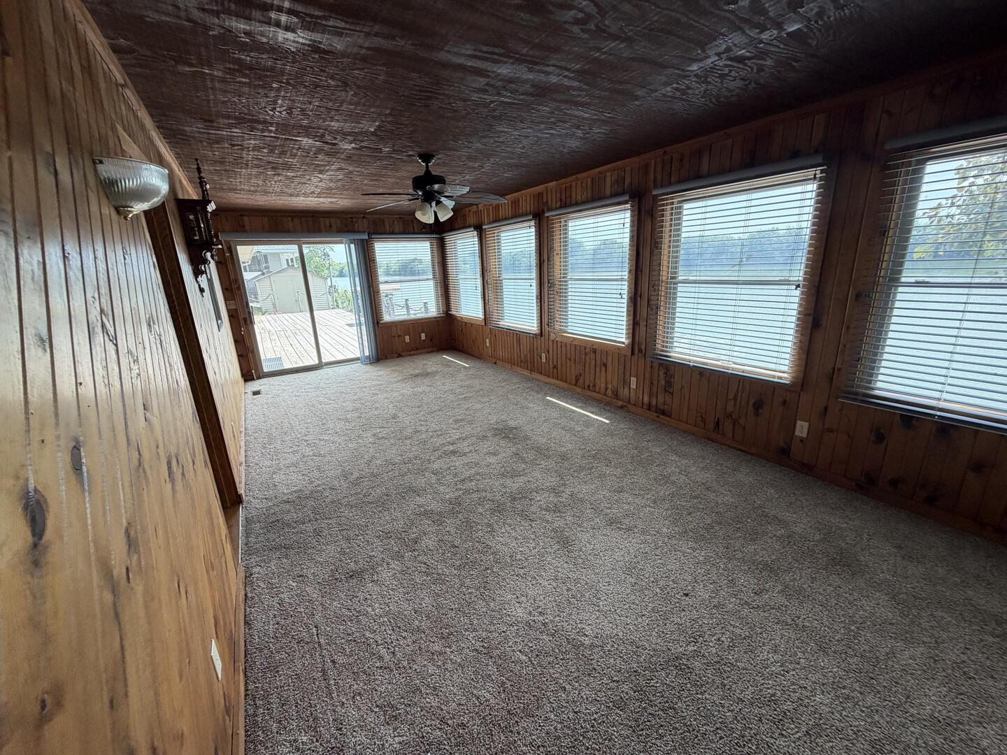 29 N Shoreline Drive Property Photo 10
