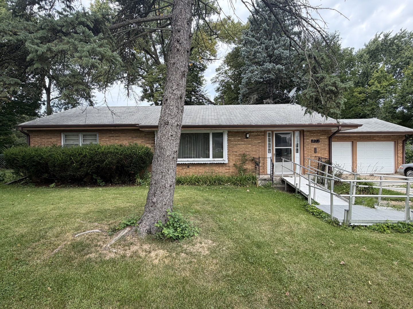 931 Hawthorne Avenue Property Photo 1