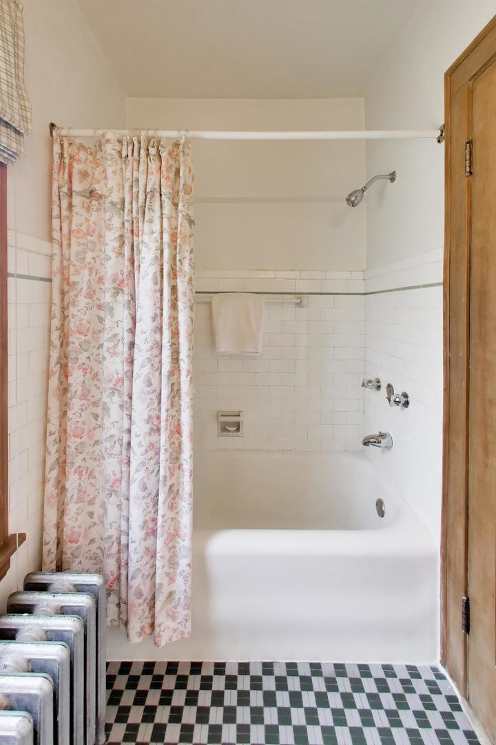 6136 Crain Street Property Photo 21