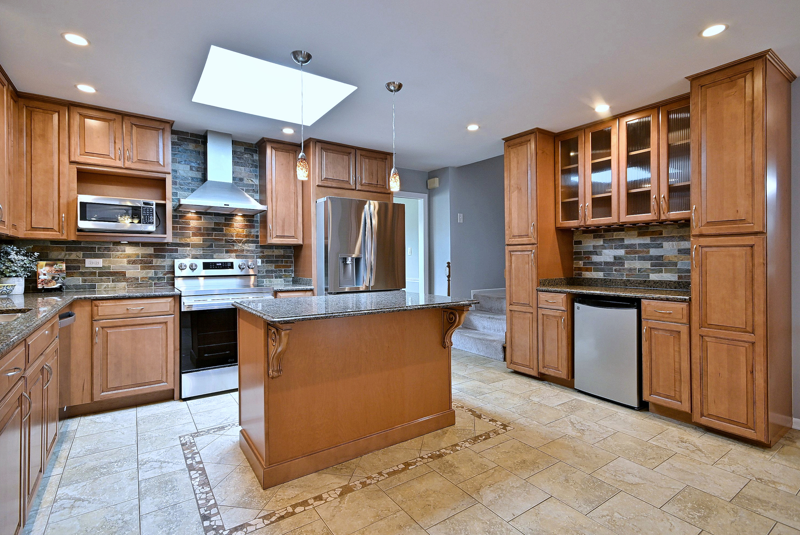 712 67th Street Property Photo 2