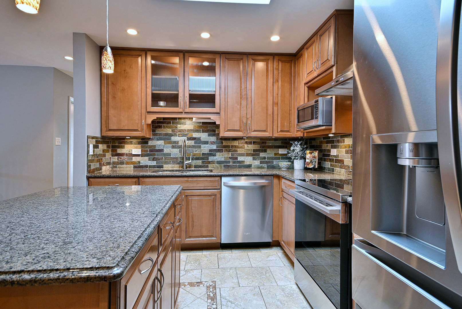 712 67th Street Property Photo 4