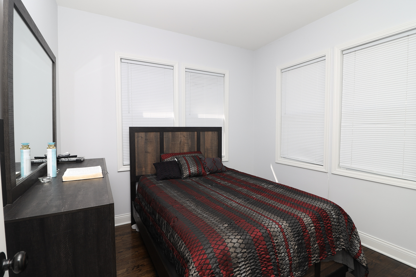 7708 S Wolcott Avenue Property Photo 18