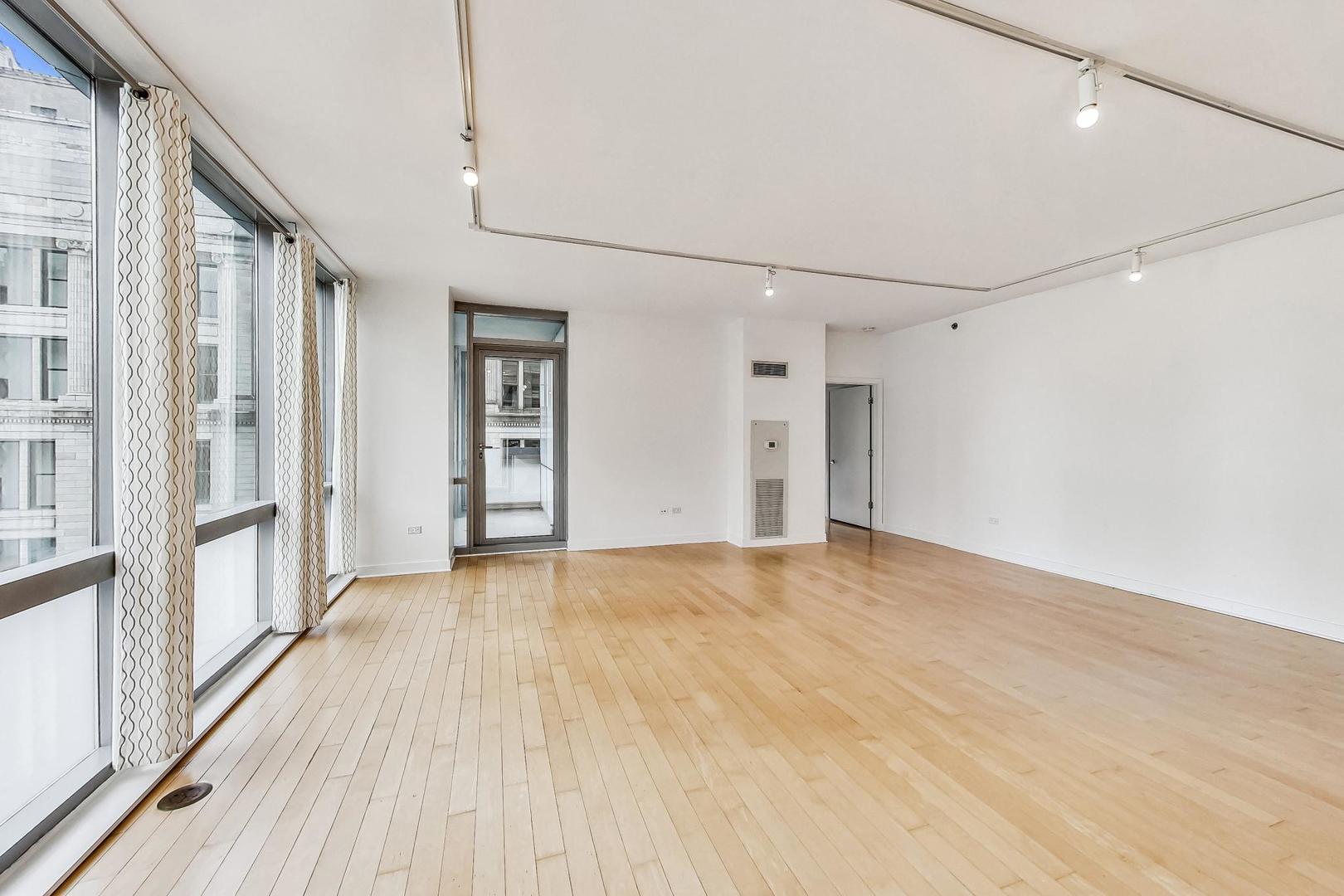 8 E Randolph Street 1004 Property Photo 11