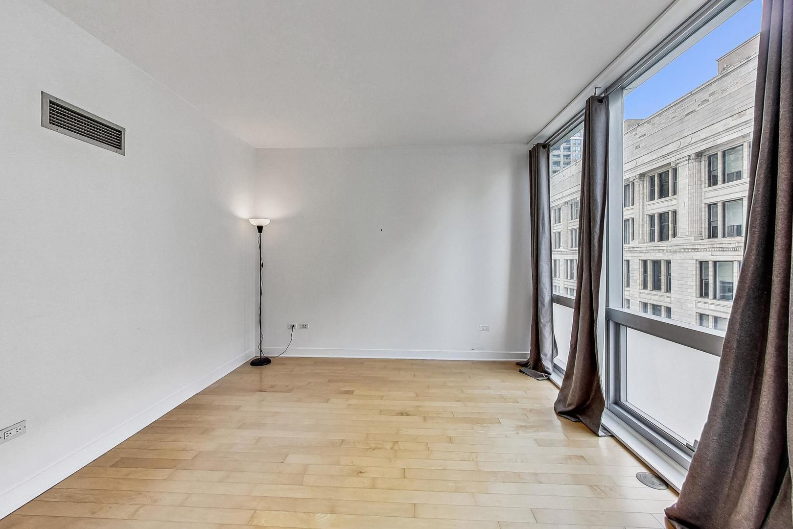 8 E Randolph Street 1004 Property Photo 14