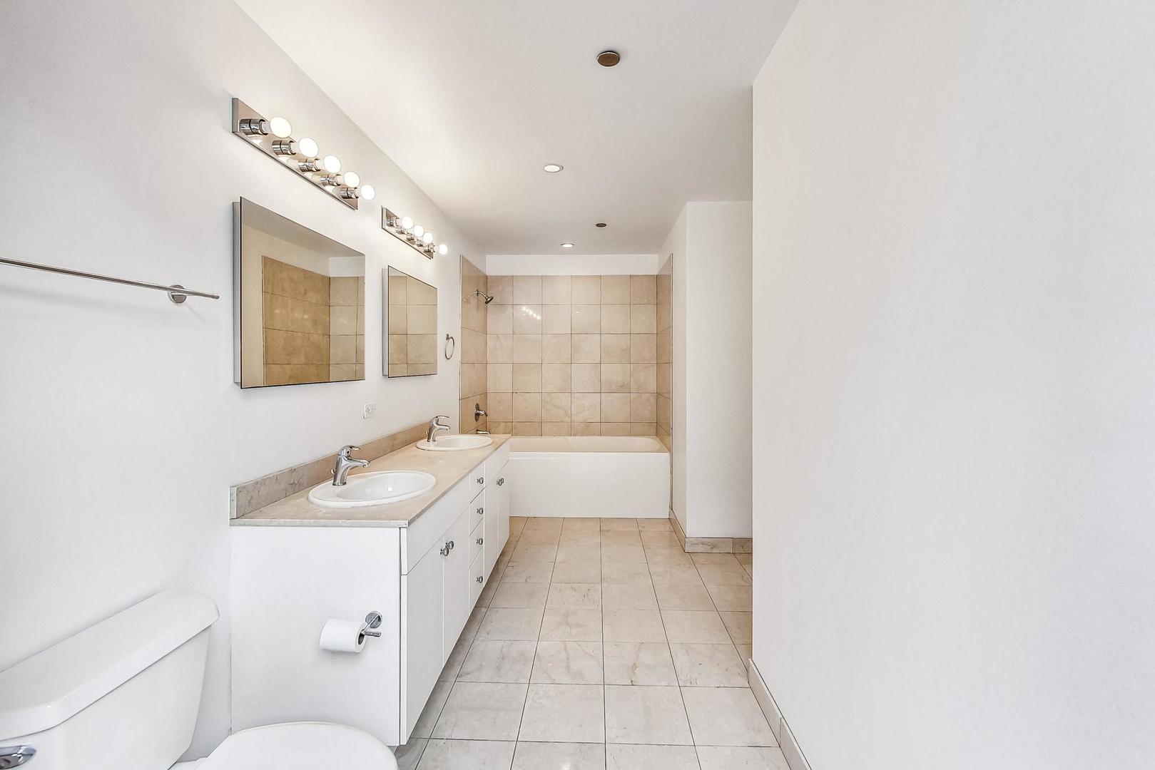 8 E Randolph Street 1004 Property Photo 16