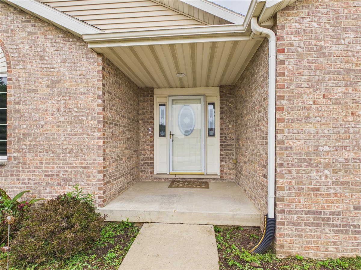 2819 Mary Street Property Photo 9