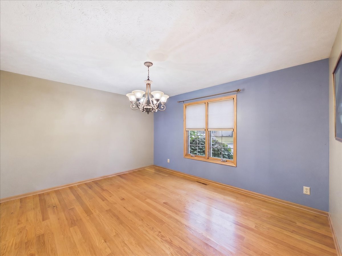 2819 Mary Street Property Photo 18