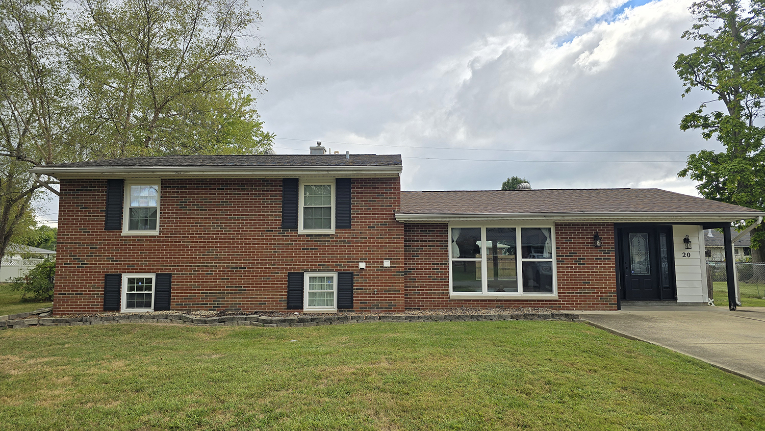 20 W Oak Park Drive Property Photo 1