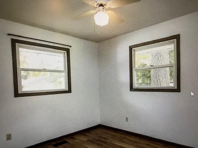 2109 W 7th St Street Property Photo 16