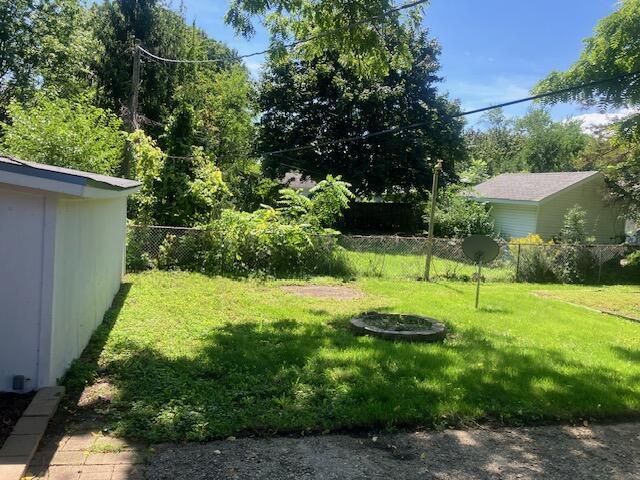 2109 W 7th St Street Property Photo 32
