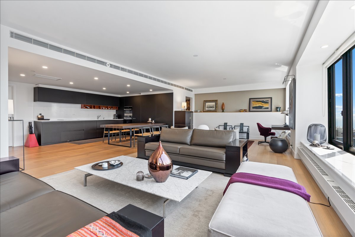 161 E Chicago Avenue 33c Property Photo 13