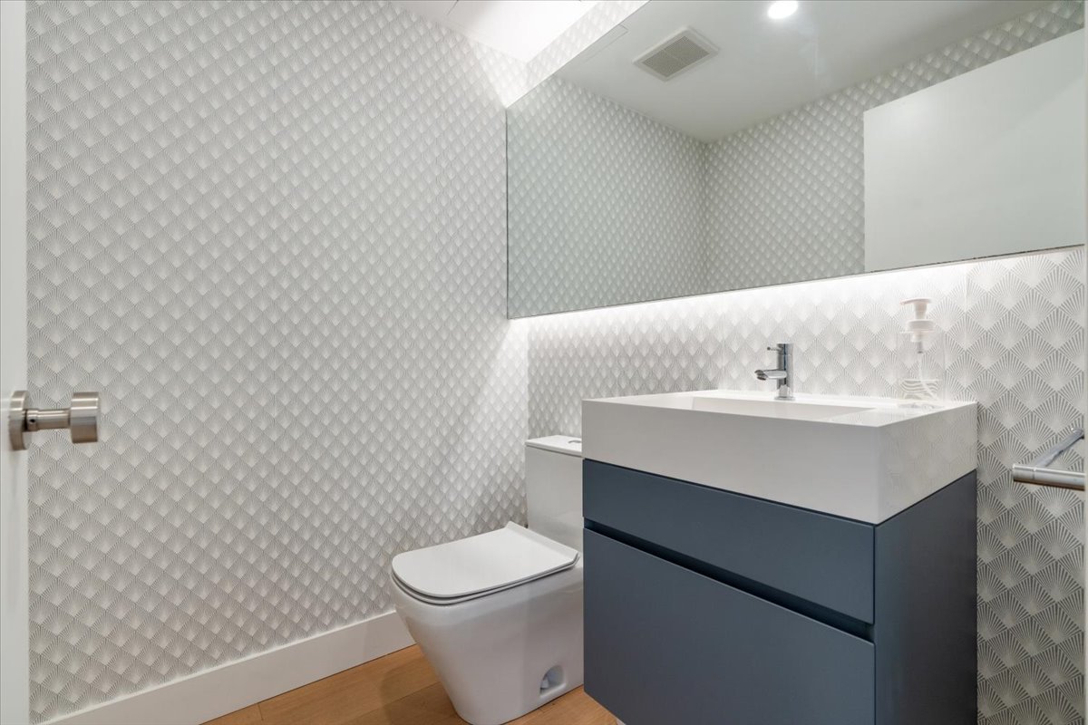 161 E Chicago Avenue 33c Property Photo 20