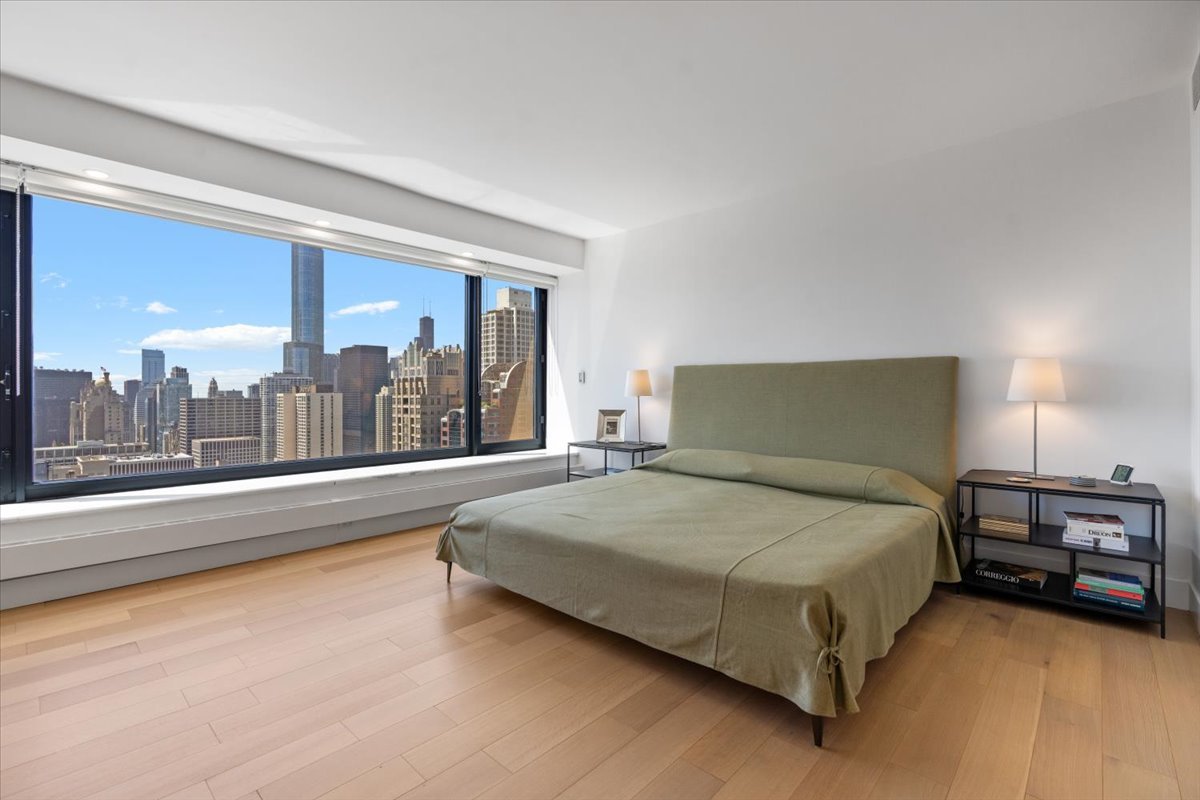 161 E Chicago Avenue 33c Property Photo 21