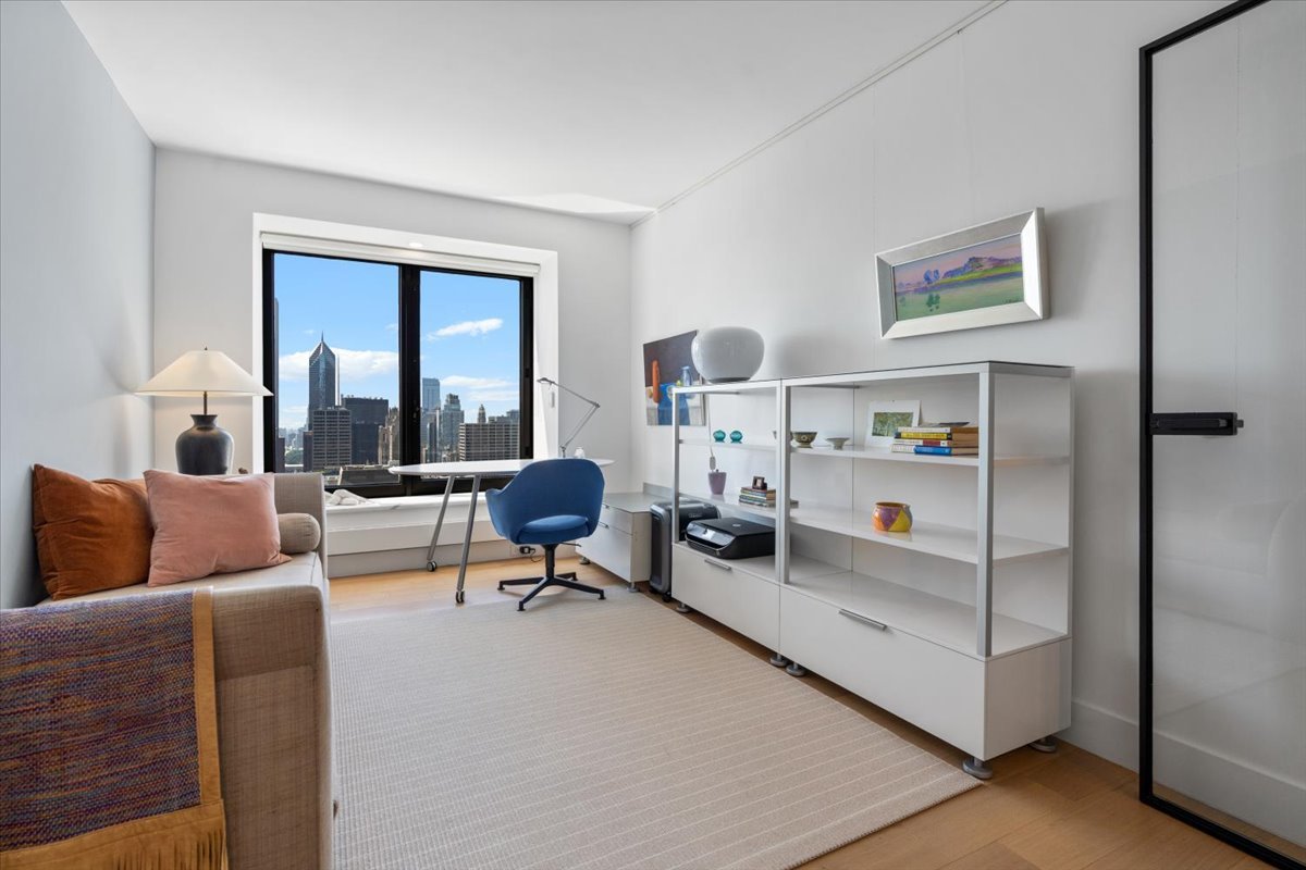 161 E Chicago Avenue 33c Property Photo 27