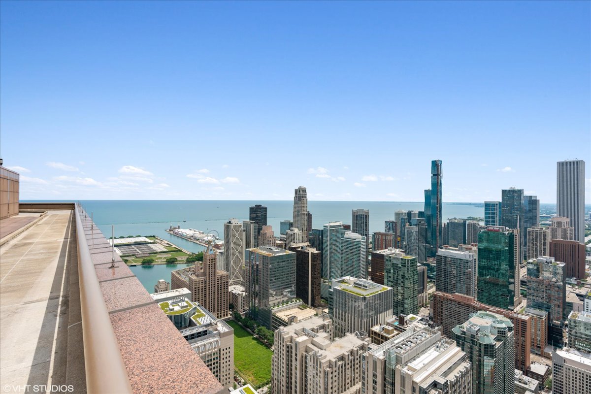 161 E Chicago Avenue 33c Property Photo 37