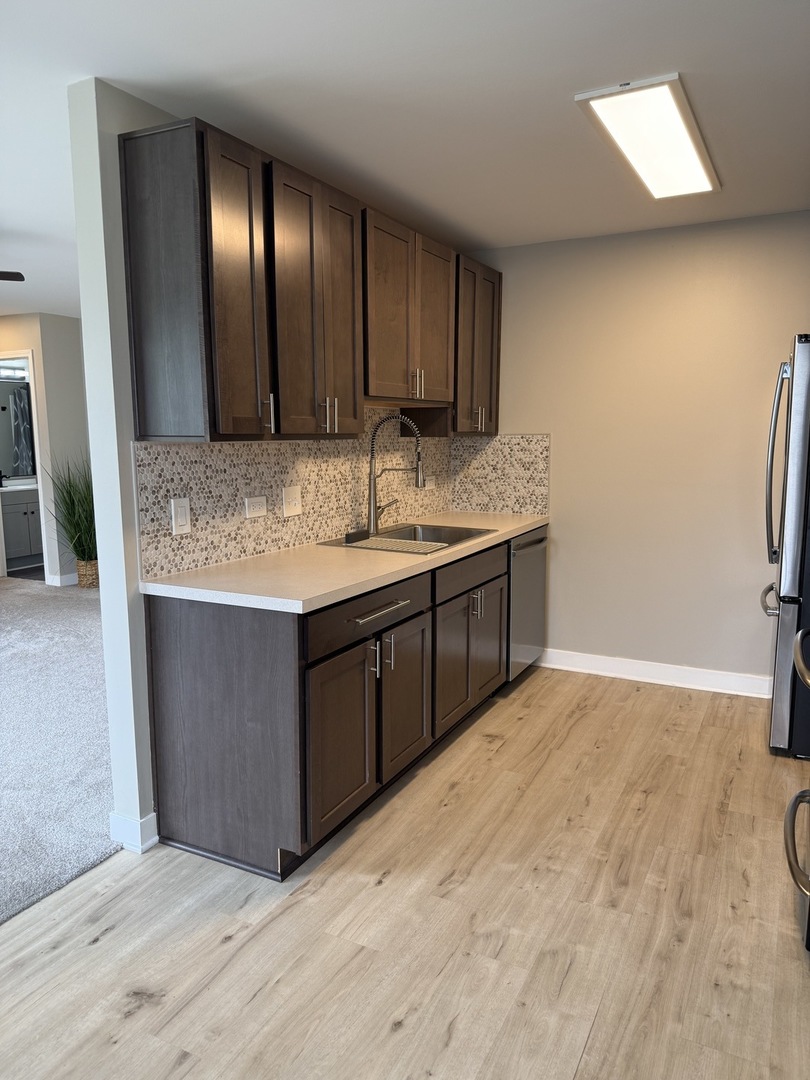 673 Thorntree Court D-2 Property Photo 6
