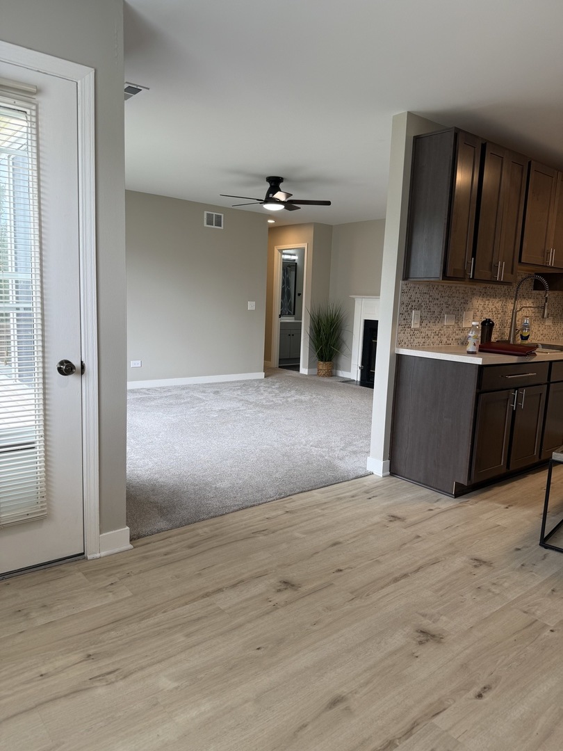 673 Thorntree Court D-2 Property Photo 7