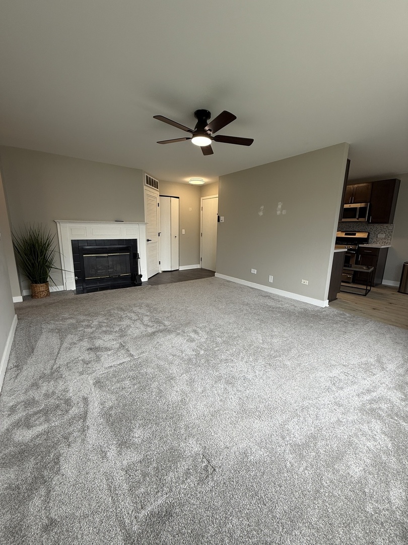 673 Thorntree Court D-2 Property Photo 8