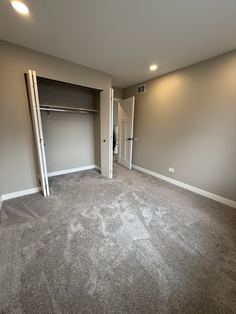 673 Thorntree Court D-2 Property Photo 10