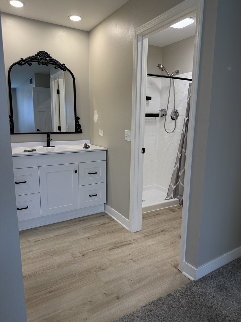 673 Thorntree Court D-2 Property Photo 13