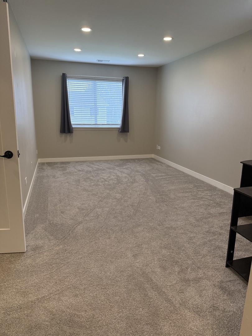 673 Thorntree Court D-2 Property Photo 14