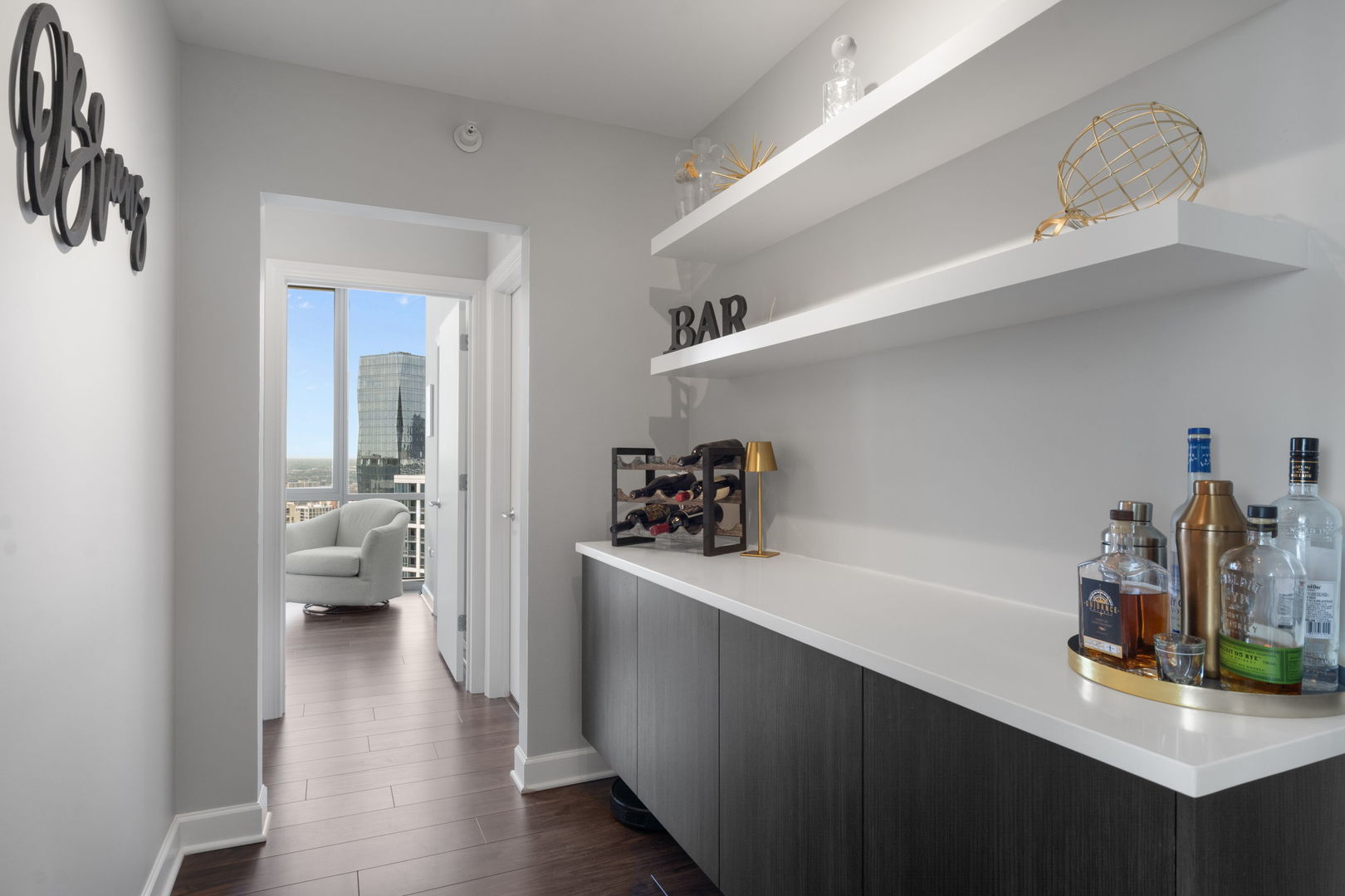 1201 S Prairie Avenue 3605 Property Photo 11