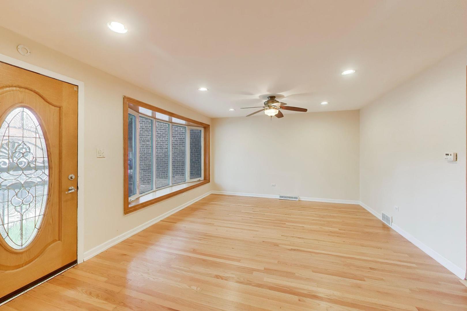 2972 S Loomis Street Property Photo 4