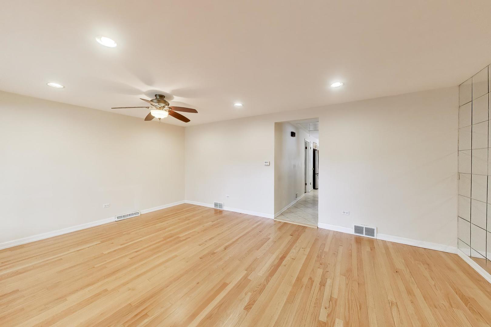 2972 S Loomis Street Property Photo 5