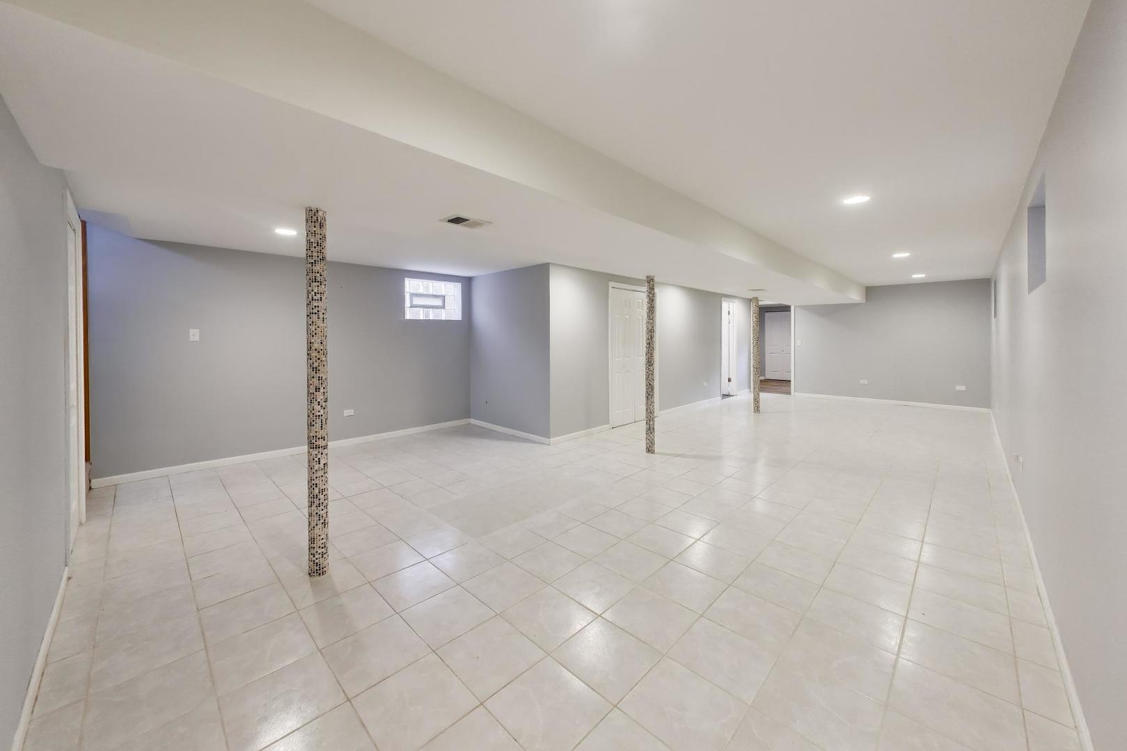 2972 S Loomis Street Property Photo 23