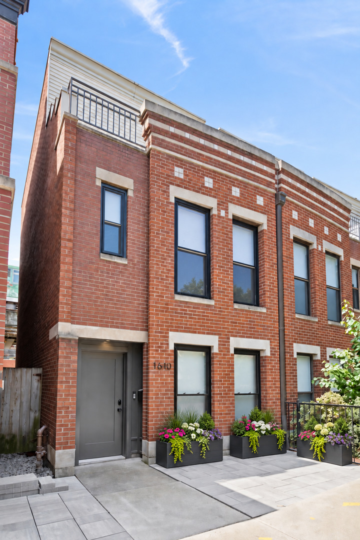 12747009 Property Photo 1