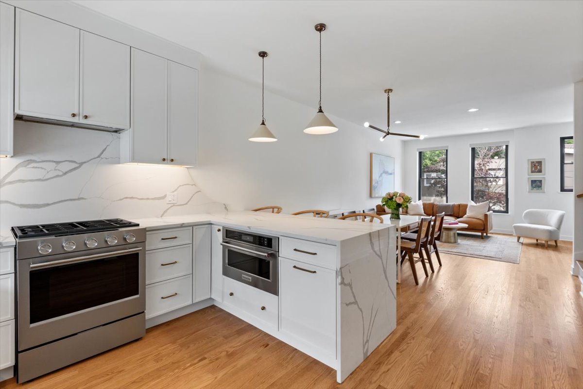 12747009 Property Photo 6