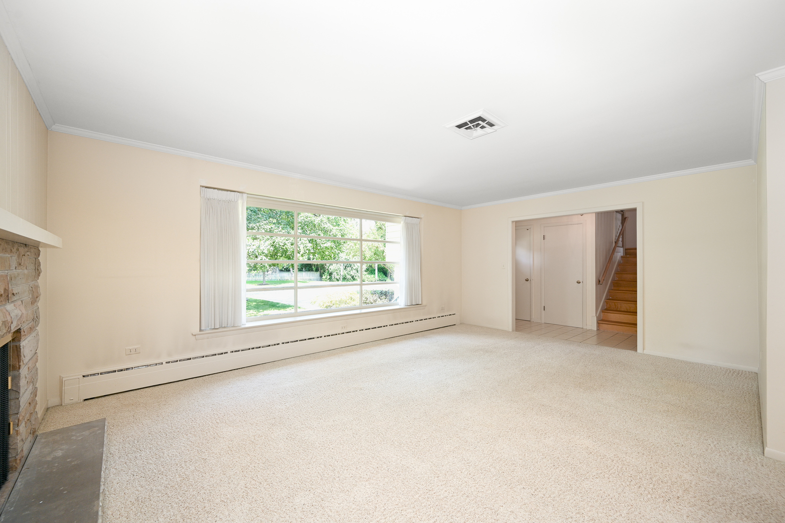 218 W Elm Street Property Photo 8