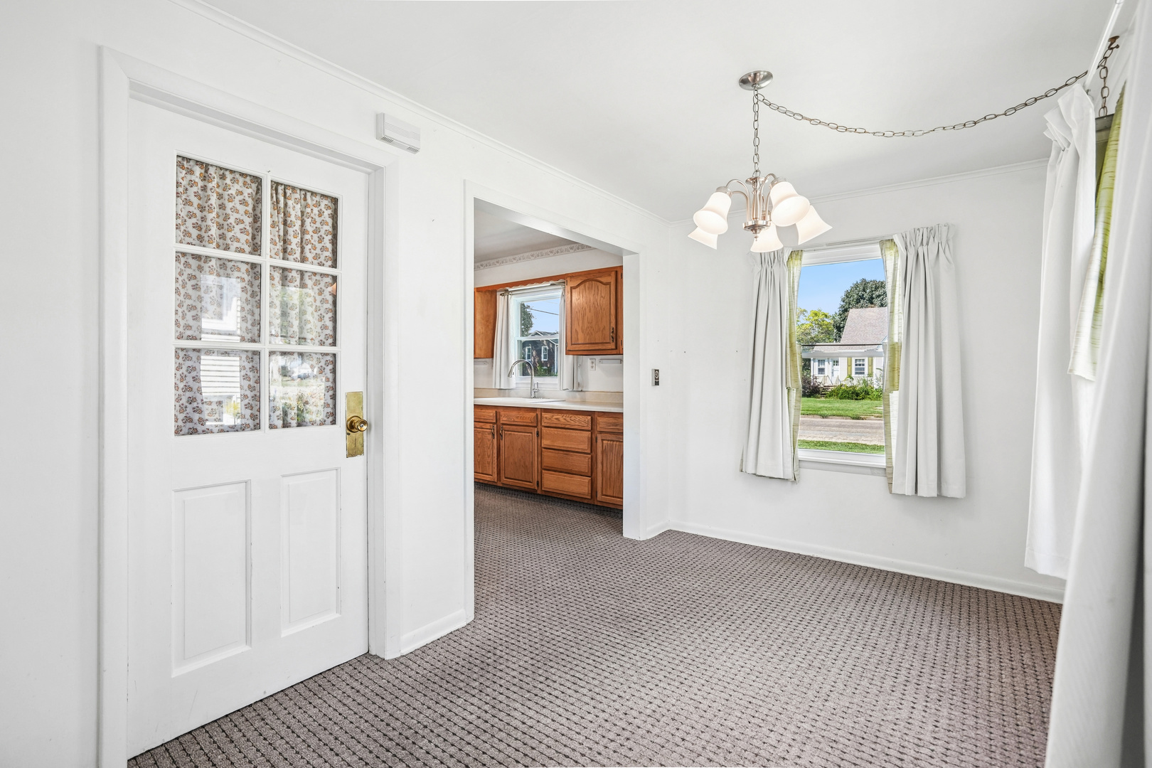 825 4th Street Property Photo 7
