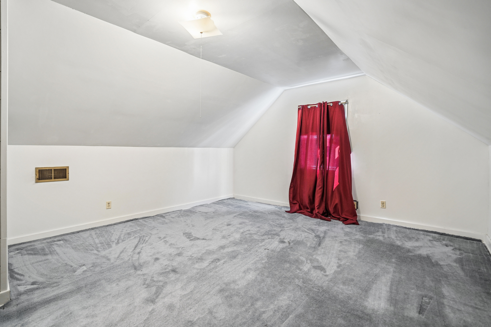825 4th Street Property Photo 13