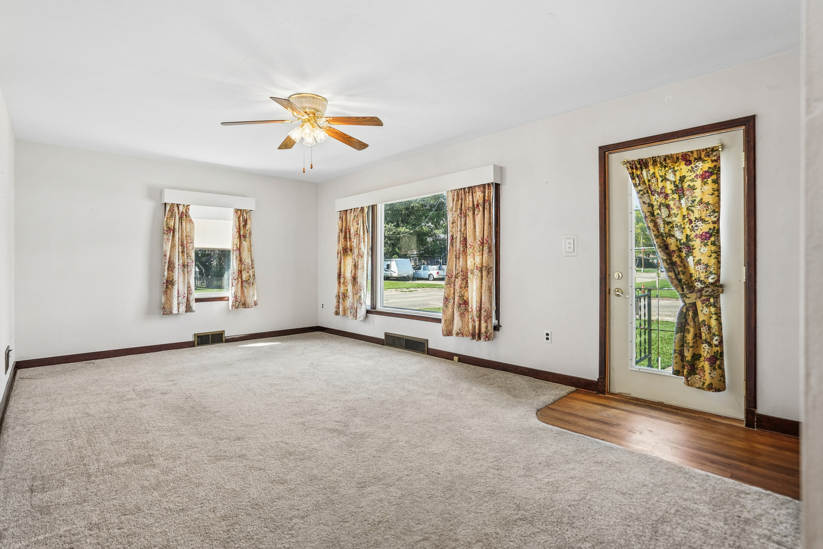 825 4th Street Property Photo 17