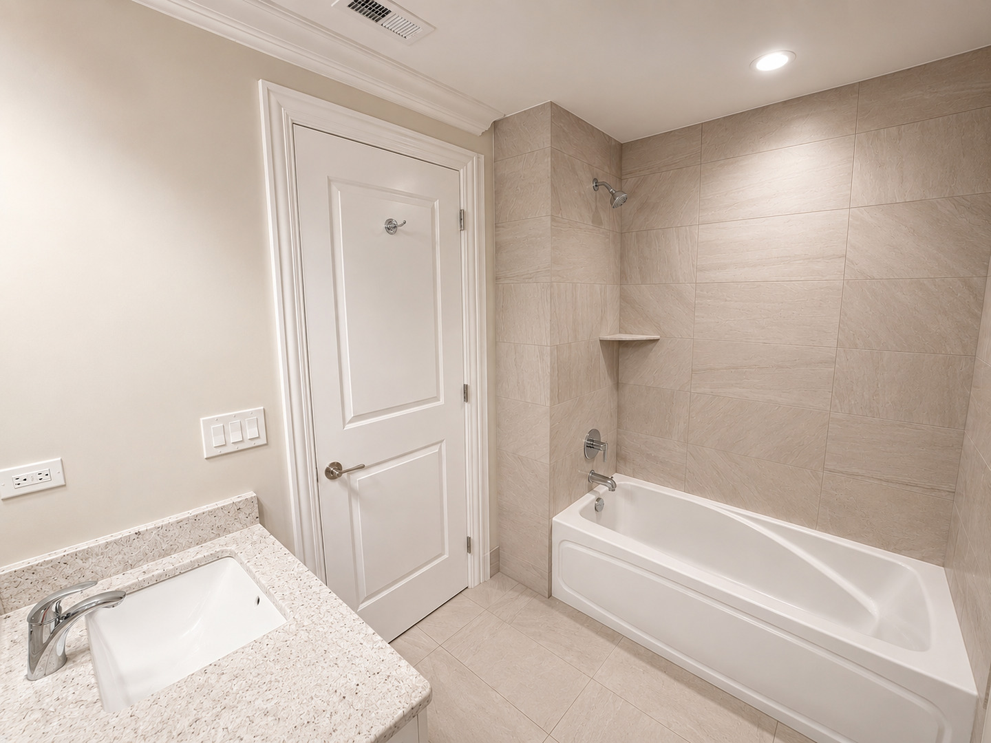 1002 W Van Buren Street 402 Property Photo 11