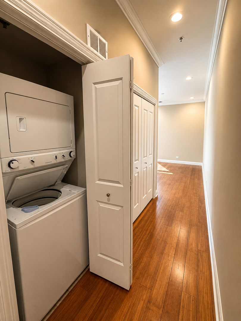 1002 W Van Buren Street 402 Property Photo 21